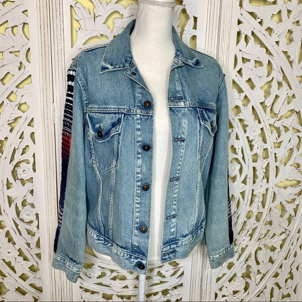 Anthropologie x Levi’s Embroidered Trucker Jacket NWT